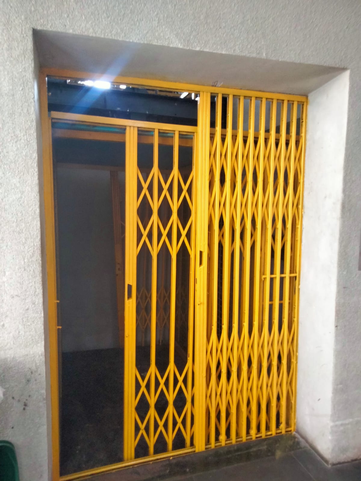 folding gate